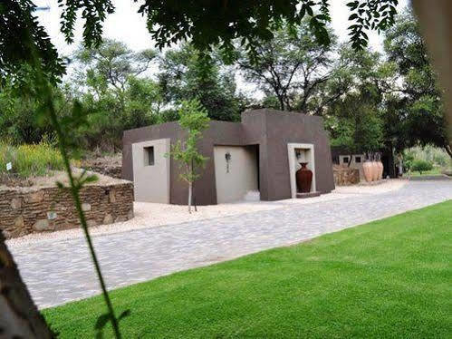 Sun Karros Daan Viljoen Hotel Windhoek Luaran gambar